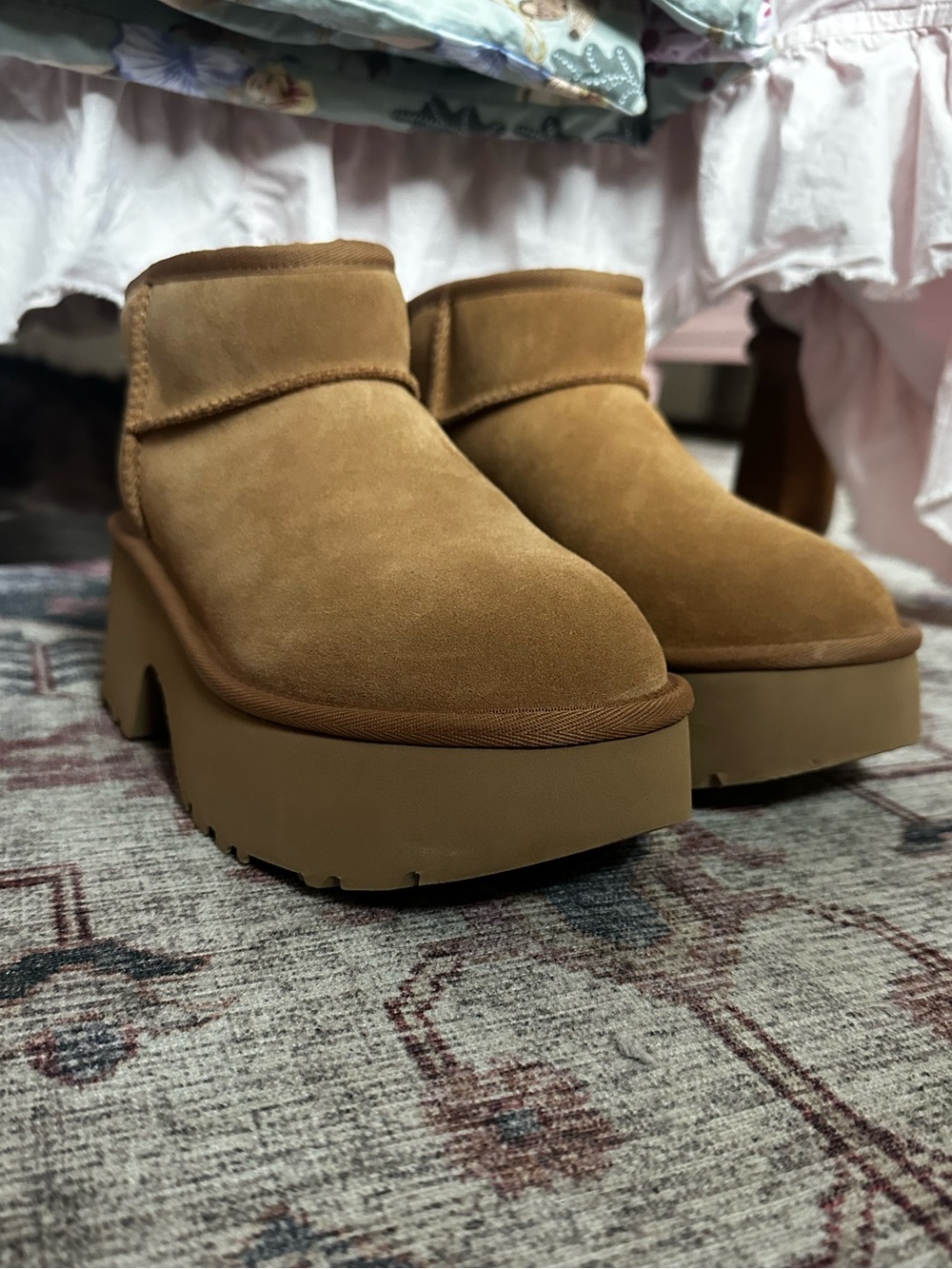 UGG Classic Ultra Mini Platform Boots - Chestnut - Size US 7 - Picture 7 of 9